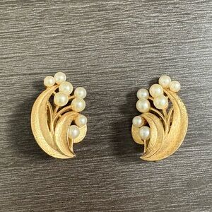 Trifari Gold Pearl Clip Earrings